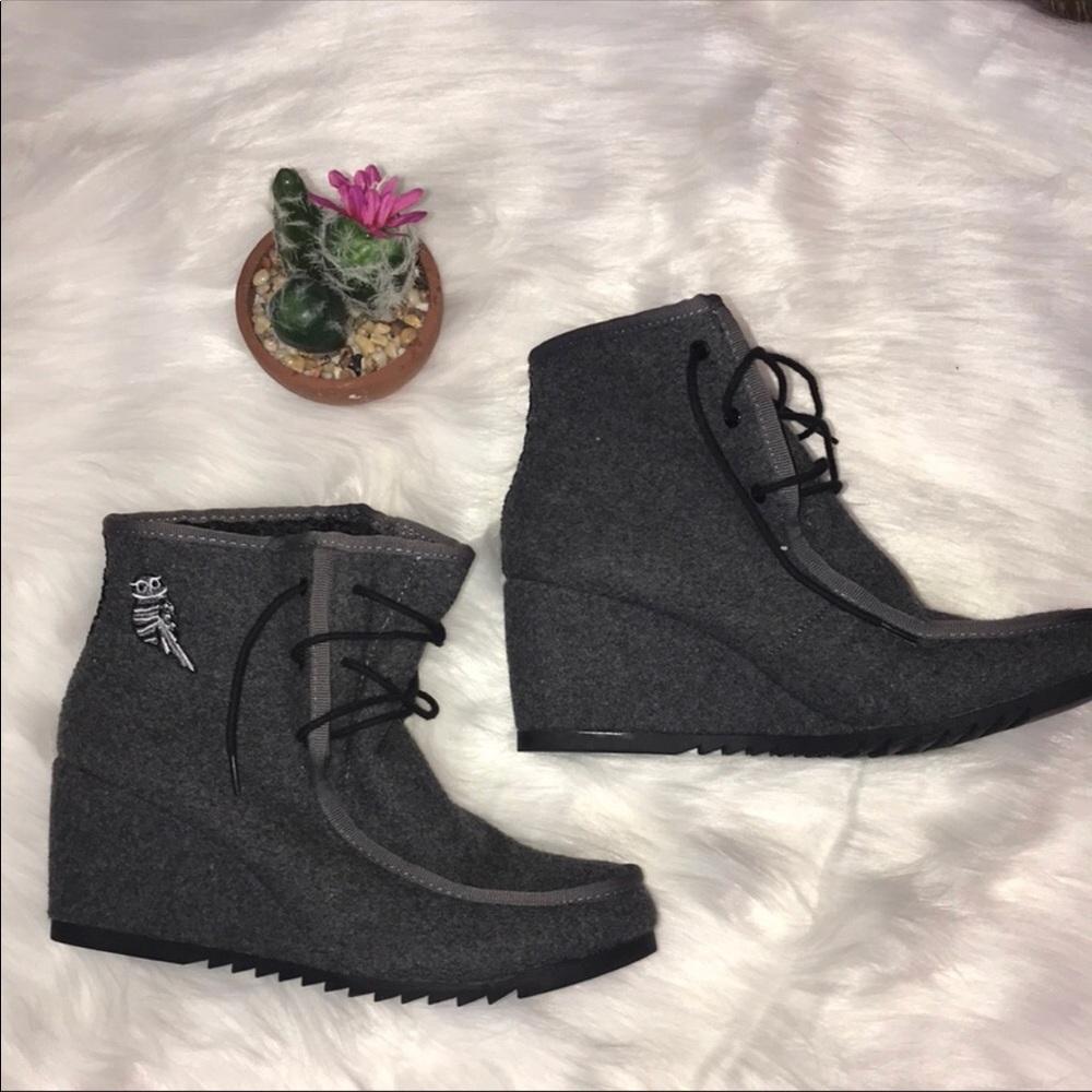 Sakroots owl Tango boot